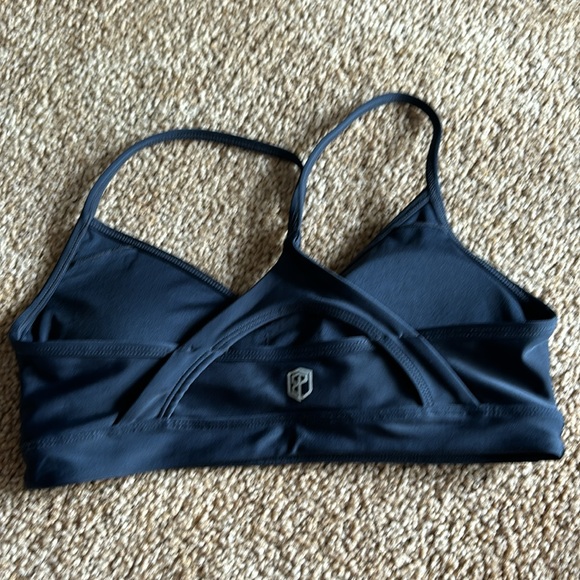 Women’s swim top - Picture 2 of 4